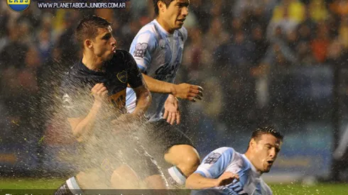 Por la lluvia, se suspendió la parcial victoria de Boca