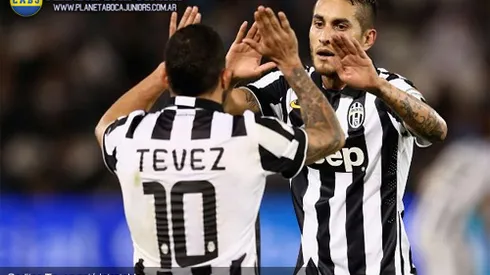 Doblete de Tevez