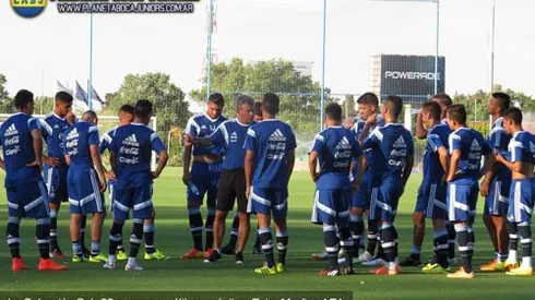 La Sub 20, con Leszczuk, ya está en Uruguay