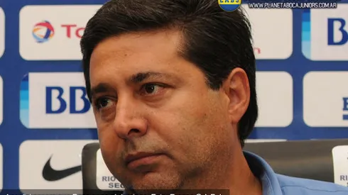 Angelici: "No me molestaría que un jugador de Boca cambie la camiseta con uno de River"