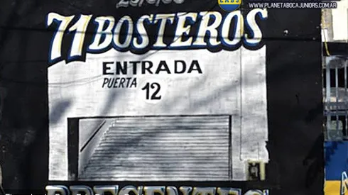 Mural en homenaje a las víctimas de la Puerta 12