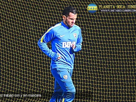 Se la pone y se la saca