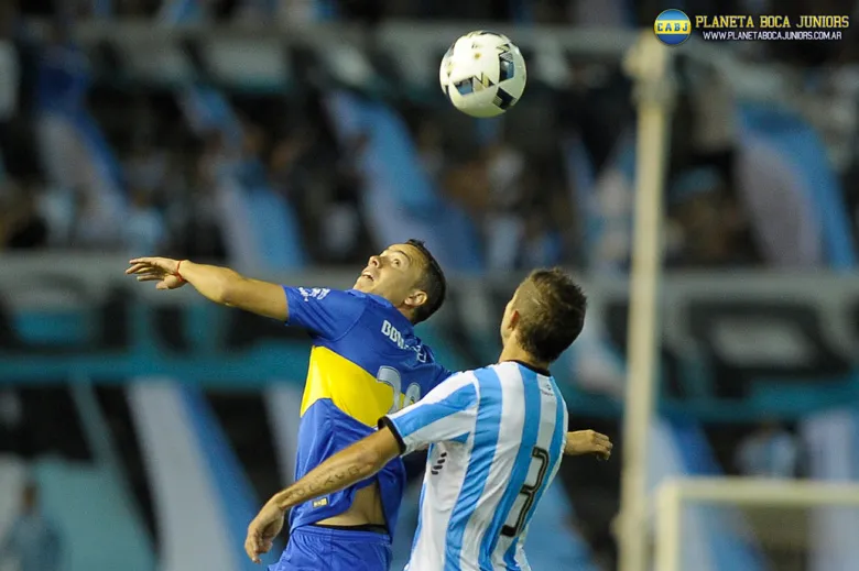 Boca arrolla a Racing en el historial.