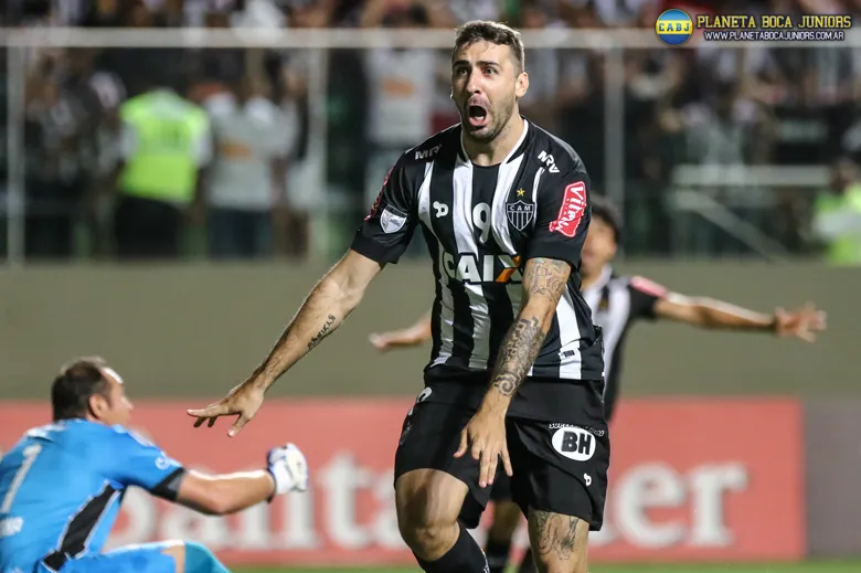 El exBoca volvió a anotar. Dátolo estuvo en el banco.