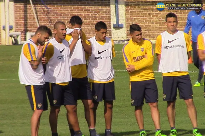 Díaz y Peruzzi, con el grupo.