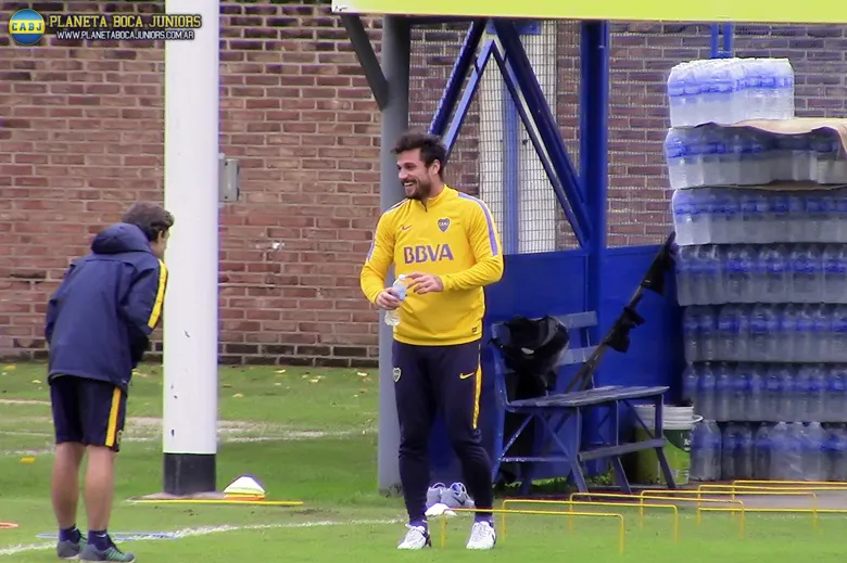 Osvaldo entrenó aparte.