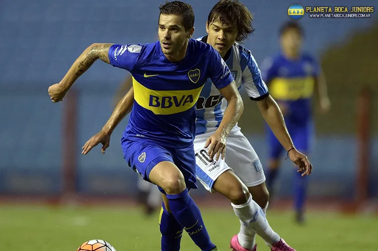 Fernando Gago con la marca de Romero. 