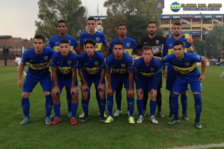 El once titular ante Defensa y Justicia. Foto: Prensa C.A.B.J.