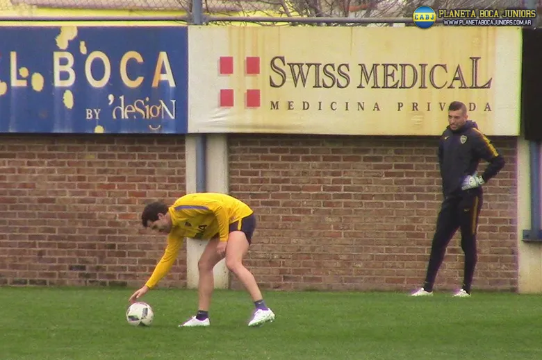 Gago realizó trabajos con pelota.