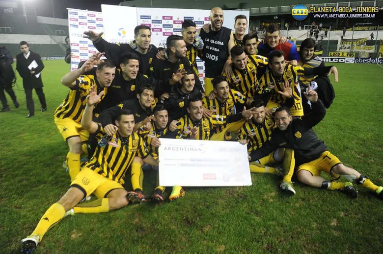 Santamarina busca dar el batacazo.