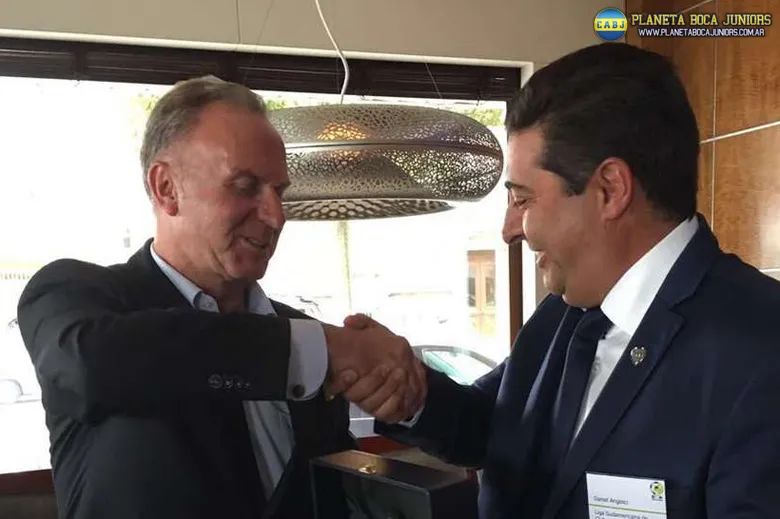 Angelici y Rummenigge se repartieron regalos y promesas en Ginebra.