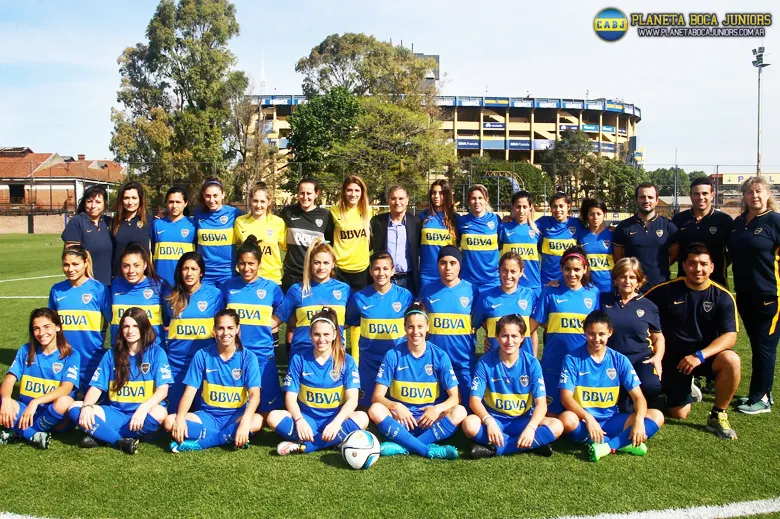 El plantel completo posó para las fotos institucionales. Foto: Prensa C.A.B.J