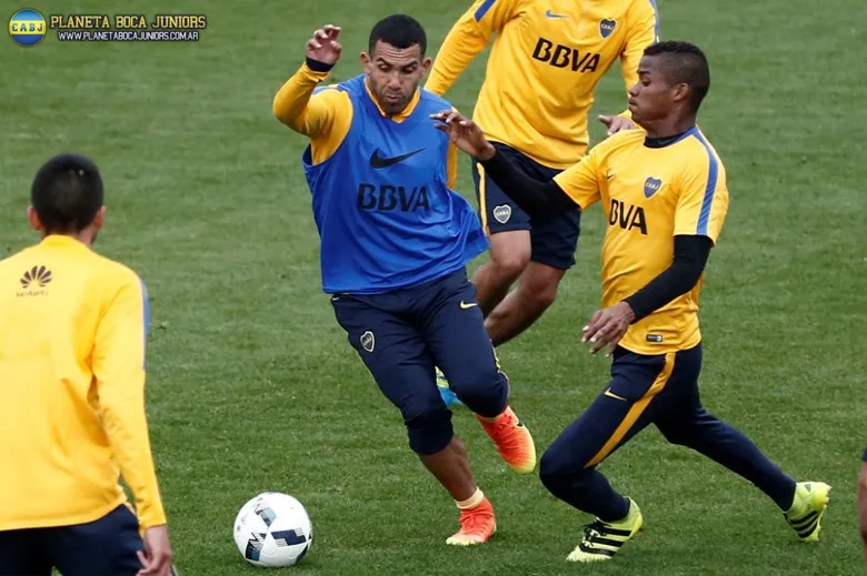 Tevez será el 9. Foto: Olé.