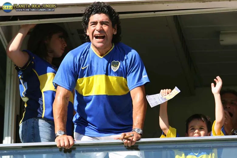 El Diez en su palco.