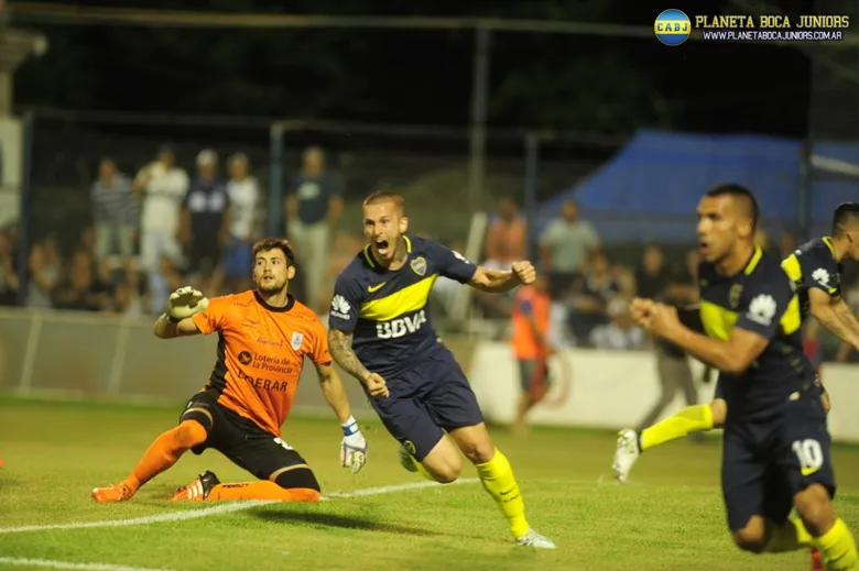 Triunfo de Boca en La Plata.