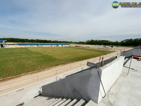 Angelici presentó las obras del Centro de Ezeiza