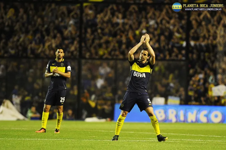 Gago ovacionado luego del gran partido ante Colón. Foto: Prensa C.A.B.J.