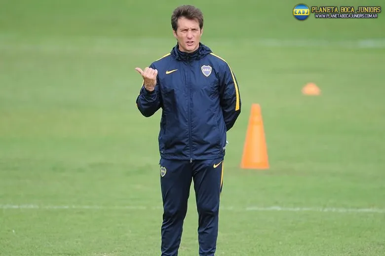 Guillermo Barros Schelotto tiene todo listo para el domingo.