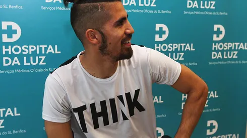 Junior Benítez firmó su contrato y entrenó en Casa Amarilla