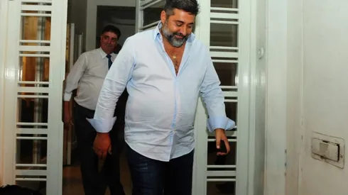 Angelici: "Si no hay fútbol, retiramos la oferta"