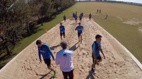 Valdecantos elogió a Cardona