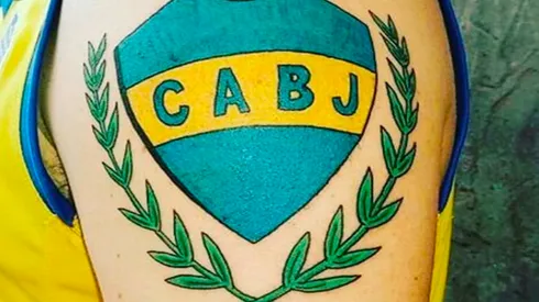 Un hincha se hizo un tatuaje histórico