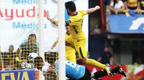 El árbitro le sacó un gol a Benedetto