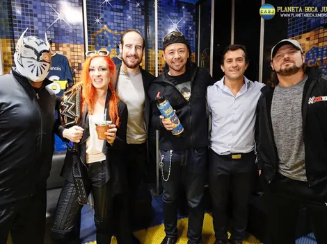 Extraña visita en La Bombonera