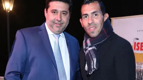 Angelici contó qué charlará con Tevez