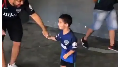 Inolvidable: llevó a su hijo por primera vez a La Bombonera y esta fue la reacción