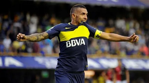 ¿Tevez de defensor?