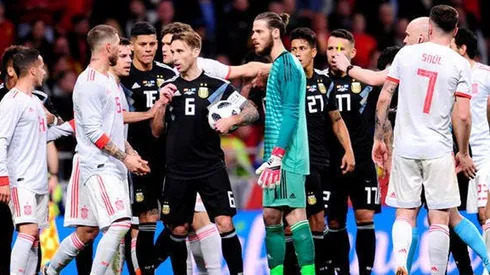 Lío entre ambos equipos sobre el final.