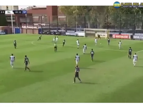 Golazo "de futsal" de la Reserva