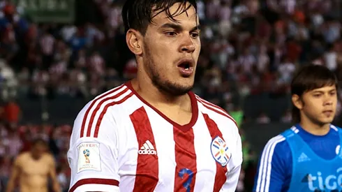 Gómez firmó con un rival directo y le pegó a Angelici