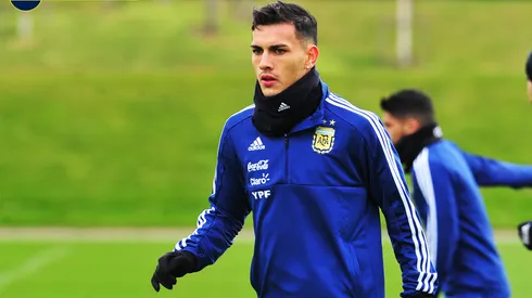 Otro nivel: golazo de Leo Paredes en la práctica de la Selección