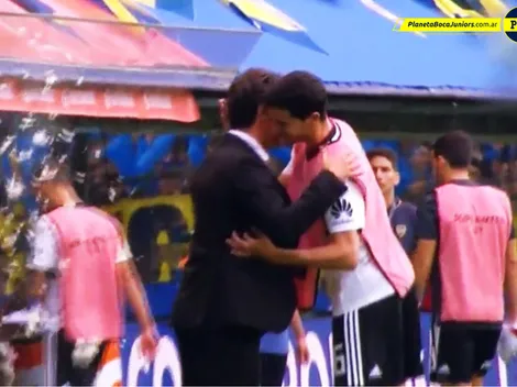 Recibimiento especial: les tiraron plumas a los jugadores de River