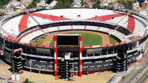 Apareció una pintada en el Monumental