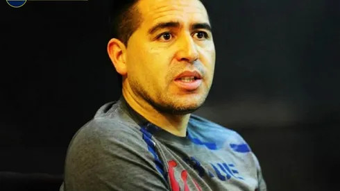 "Riquelme tiene que estar en el club"