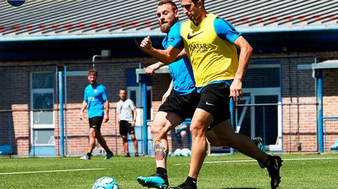 Alfaro probó dos equipos pensando en Lanús