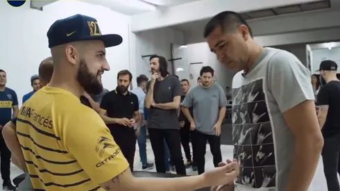 Riquelme y un regalo especial para los hinchas que lo llevan en la piel