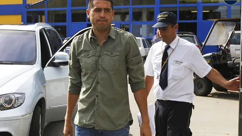 La respuesta de Riquelme a un jugador libre: “Siempre te tengo en cuenta”
