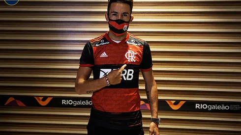 Isla y una confusa frase en su llegada a Flamengo