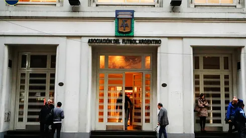 Polémica por la fecha y el horario del Boca - Lanús