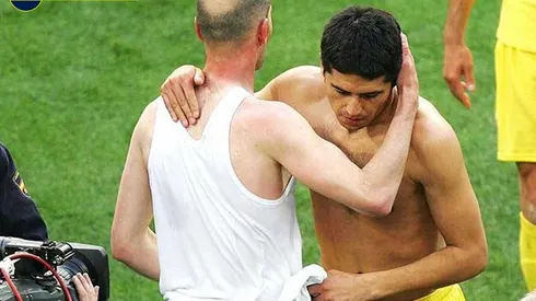 Román y Zidane: a 15 años de un histórico cambio de camisetas