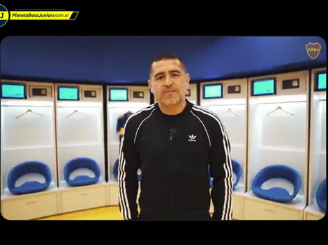 Riquelme presentó el nuevo vestuario del plantel de Boca: "Lo encontré parecido al de 1996"