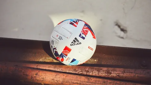 Adidas presentó la nueva pelota del fútbol argentino