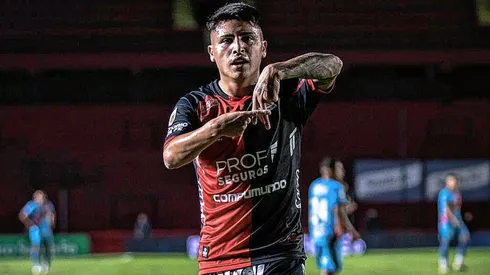 Farías habló de la chance de pasar a Boca: "Me quiero quedar en Colón a jugar la Copa Libertadores"