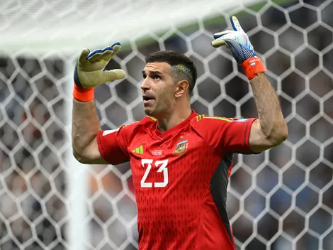 Dibu Martínez se acordó de Van Gaal y le tiró una picante chicana