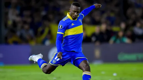 Advíncula jugó de volante en la práctica (Getty)