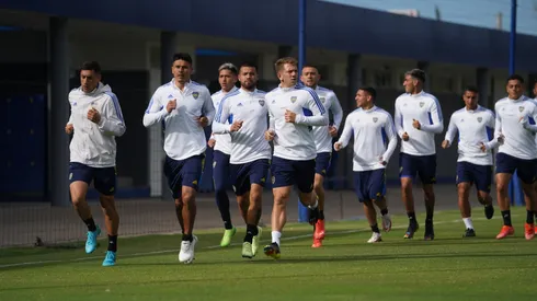 La decisión del DT con uno de los juveniles. Foto: Boca Oficial